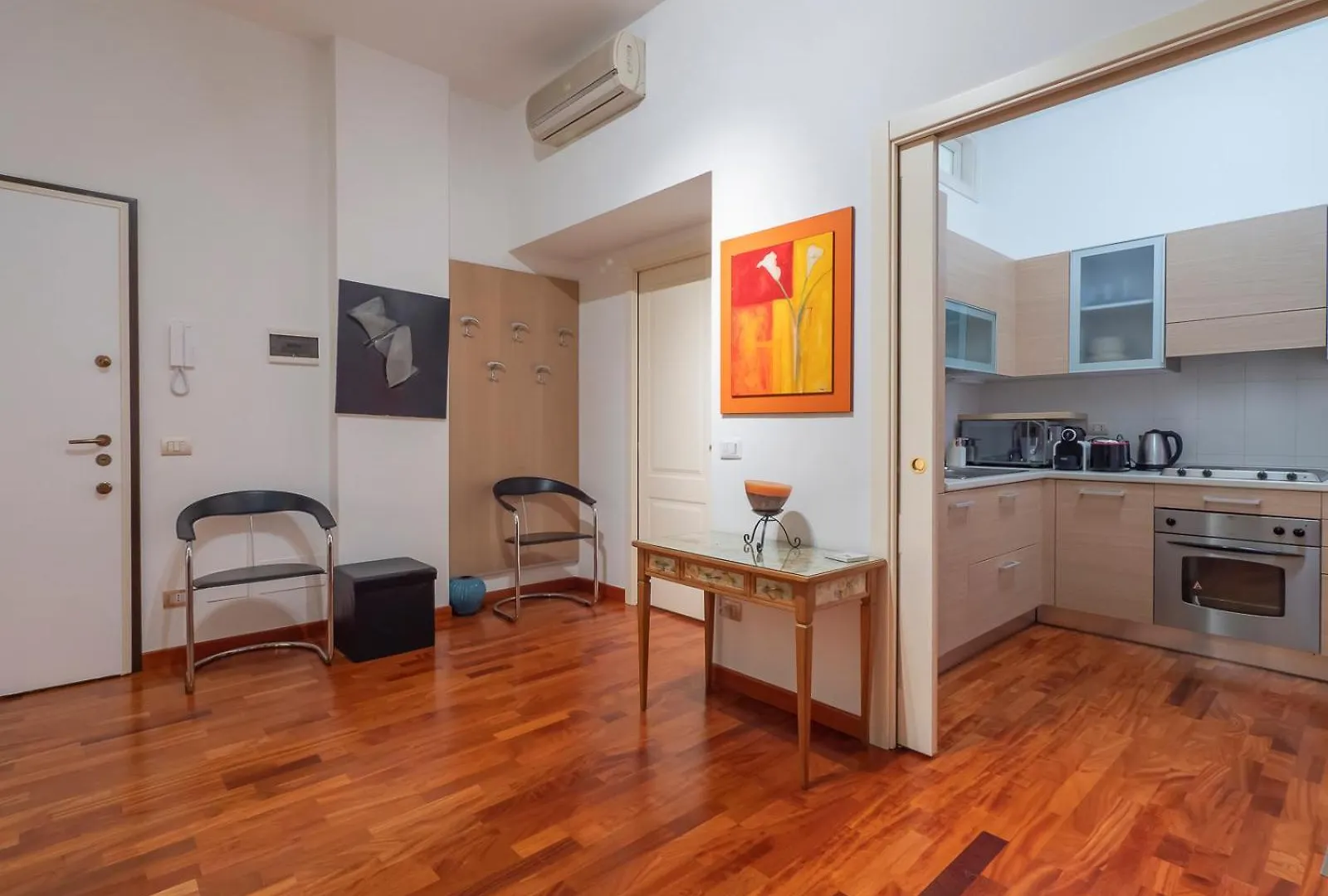 Orange Suite Milan 0*,