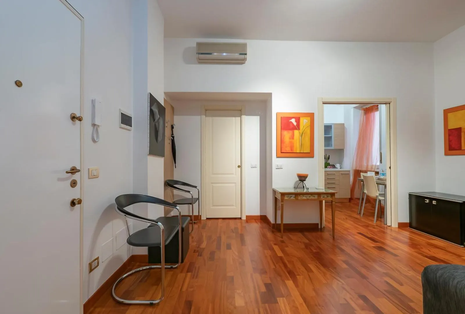 Apartment Orange Suite Milan